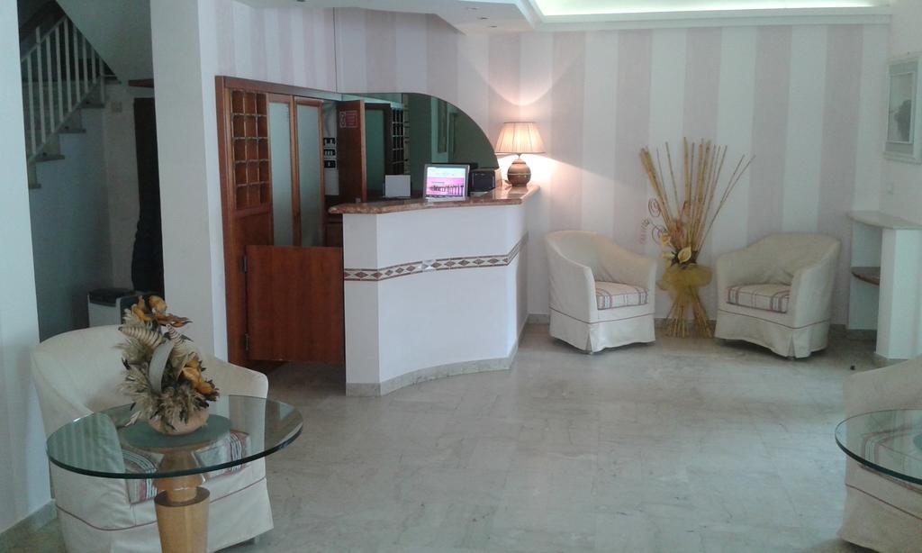 Hotel Ristorante La Terrazza ليدو دي كامايوري المظهر الخارجي الصورة