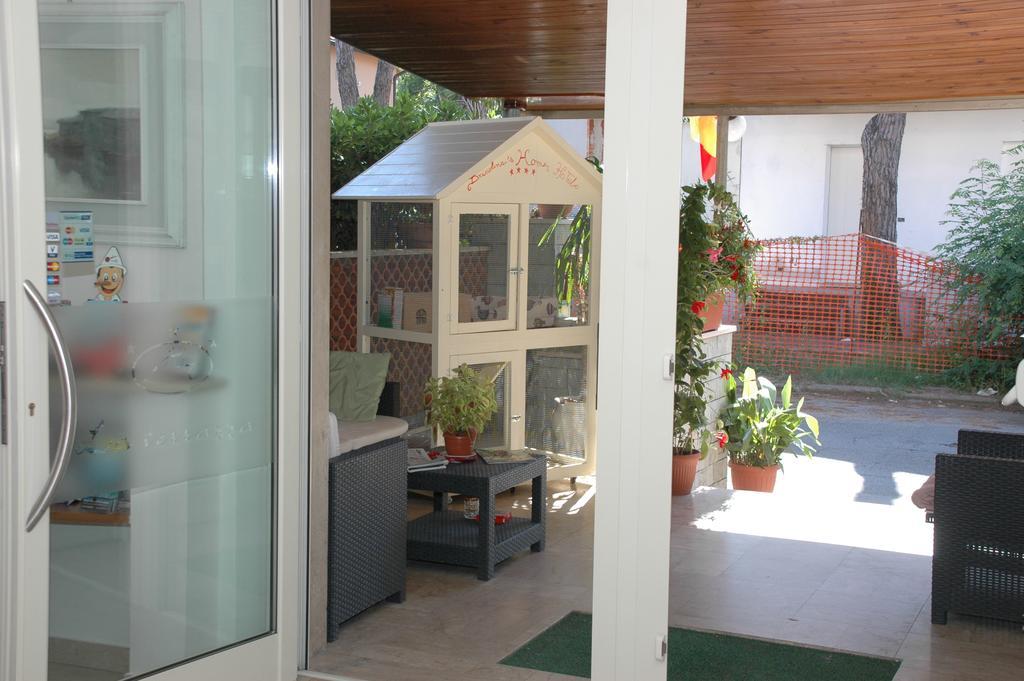 Hotel Ristorante La Terrazza ليدو دي كامايوري المظهر الخارجي الصورة