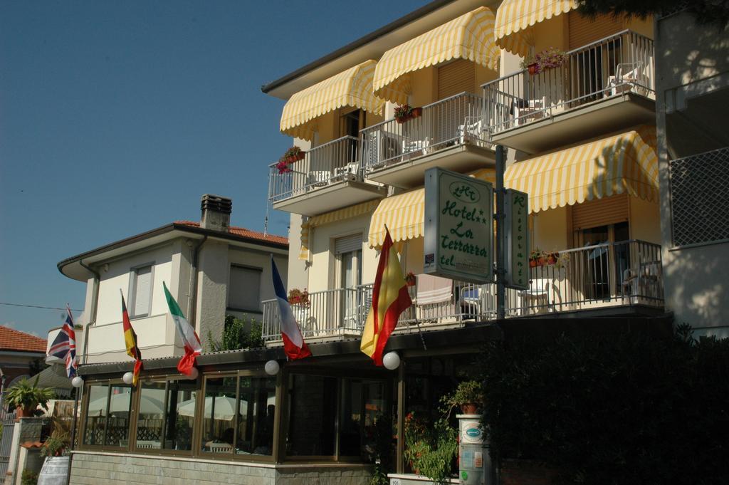 Hotel Ristorante La Terrazza ليدو دي كامايوري المظهر الخارجي الصورة